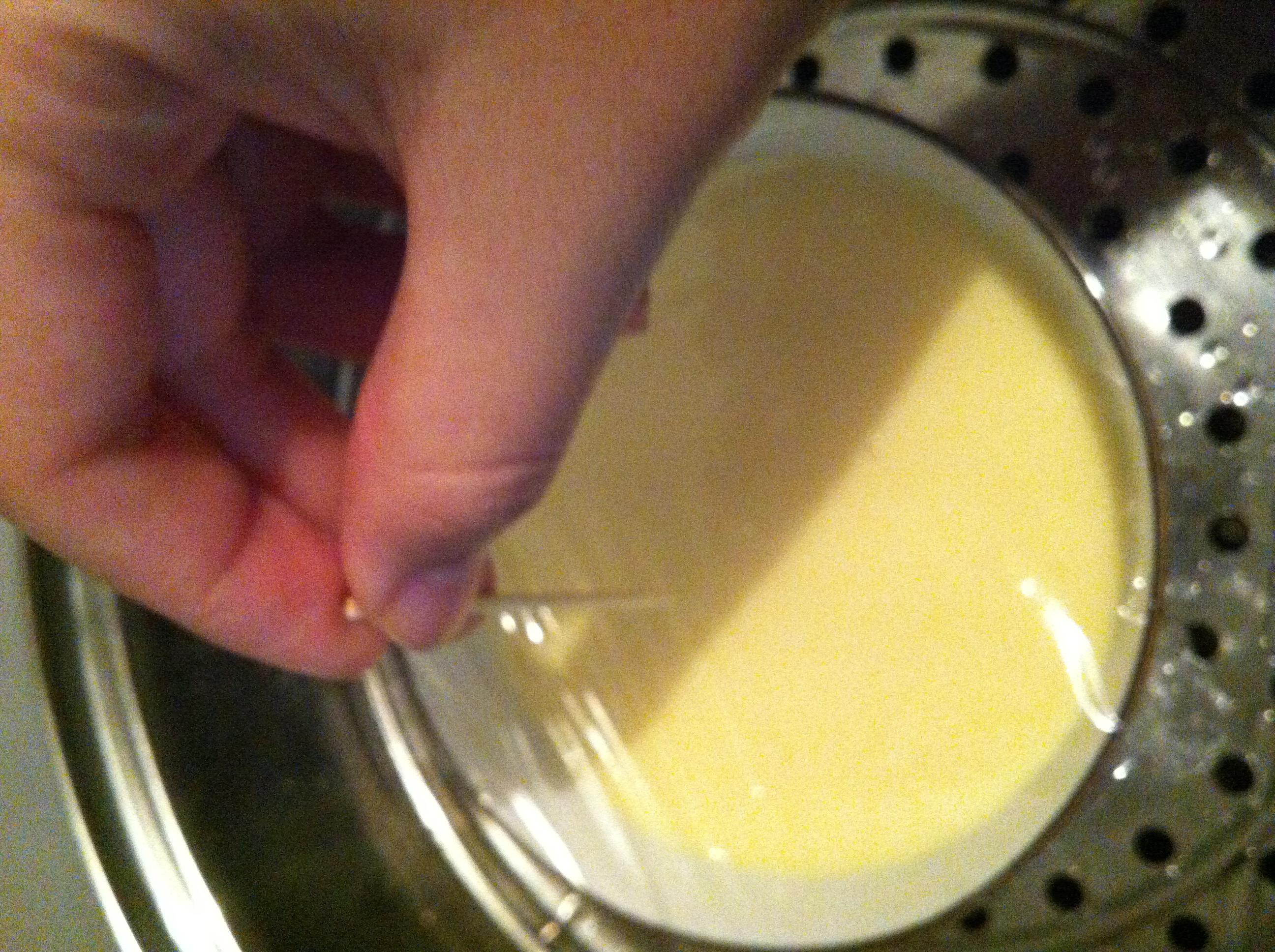 香蕉蛋奶冻的做法 步骤6