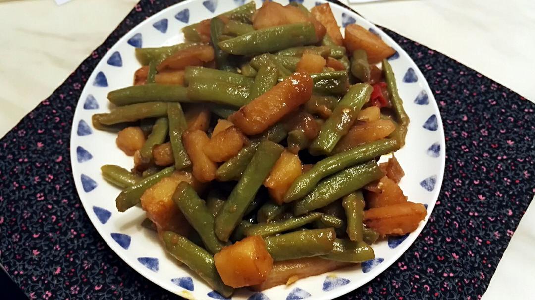 四季豆遇上土豆～的做法