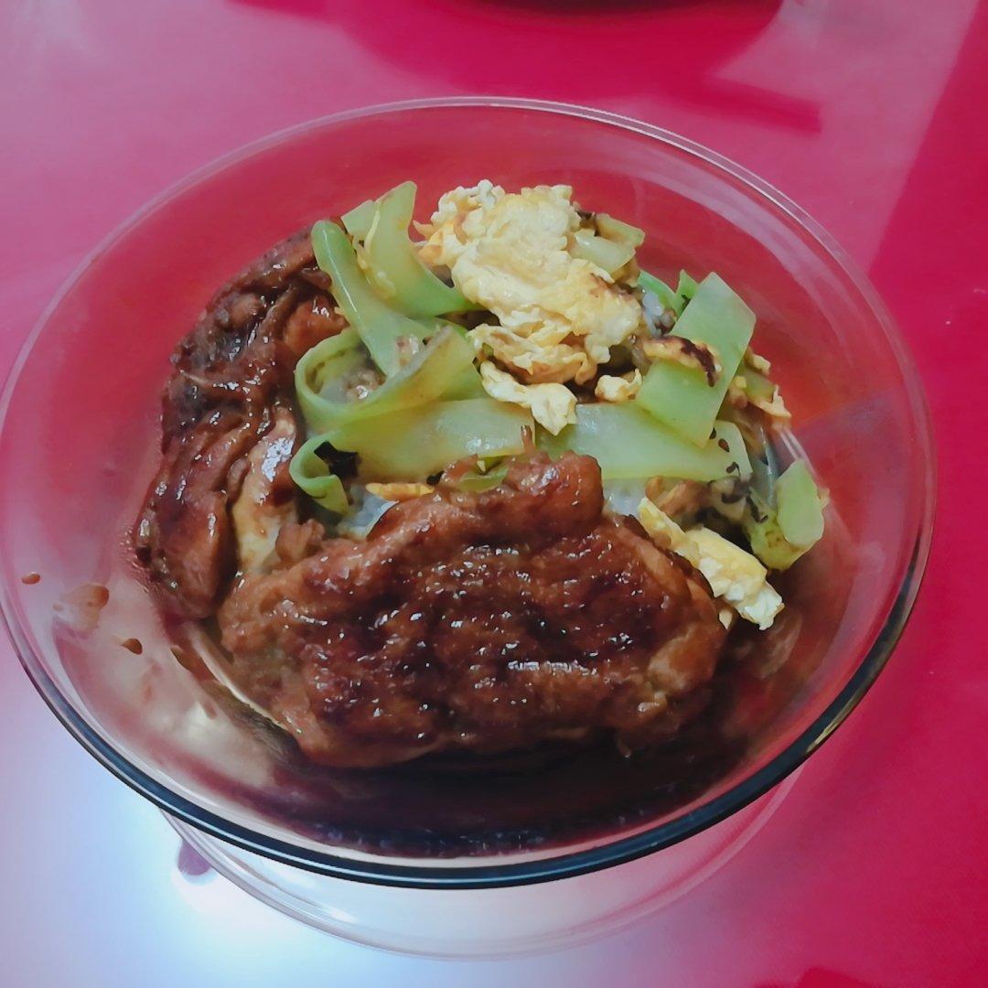 照烧鸡腿饭