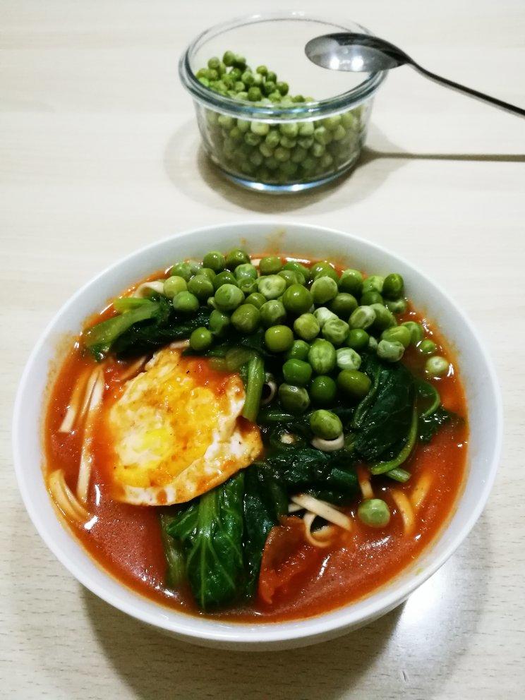 最家常的普通汤面——西红柿鸡蛋龙须面