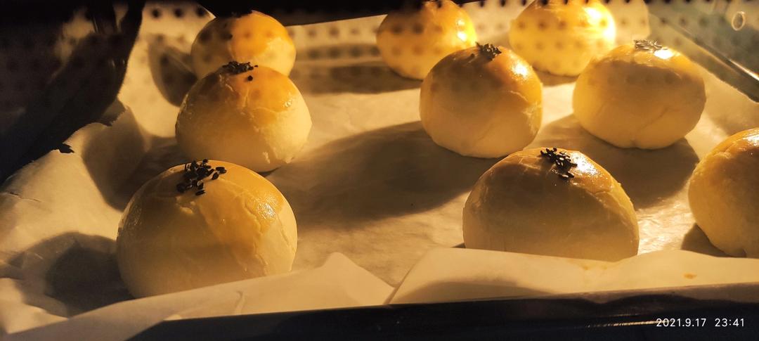 蛋黄酥酥酥（超级奶香黄油版）