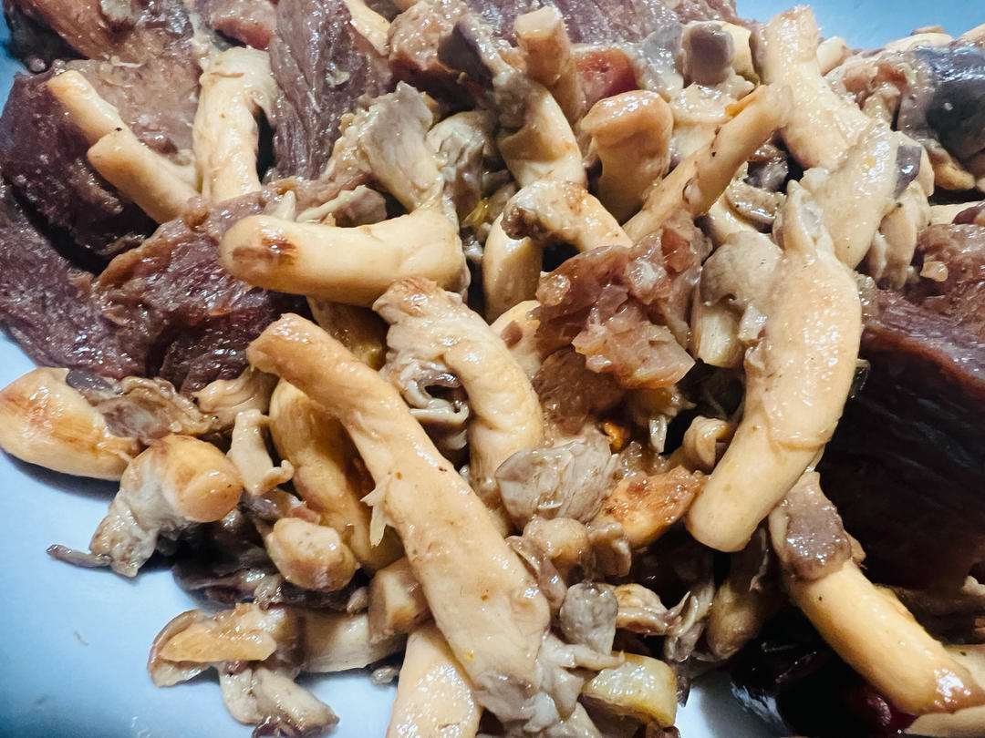 快炒，平菇炒肉，蘑菇炒出肉味道