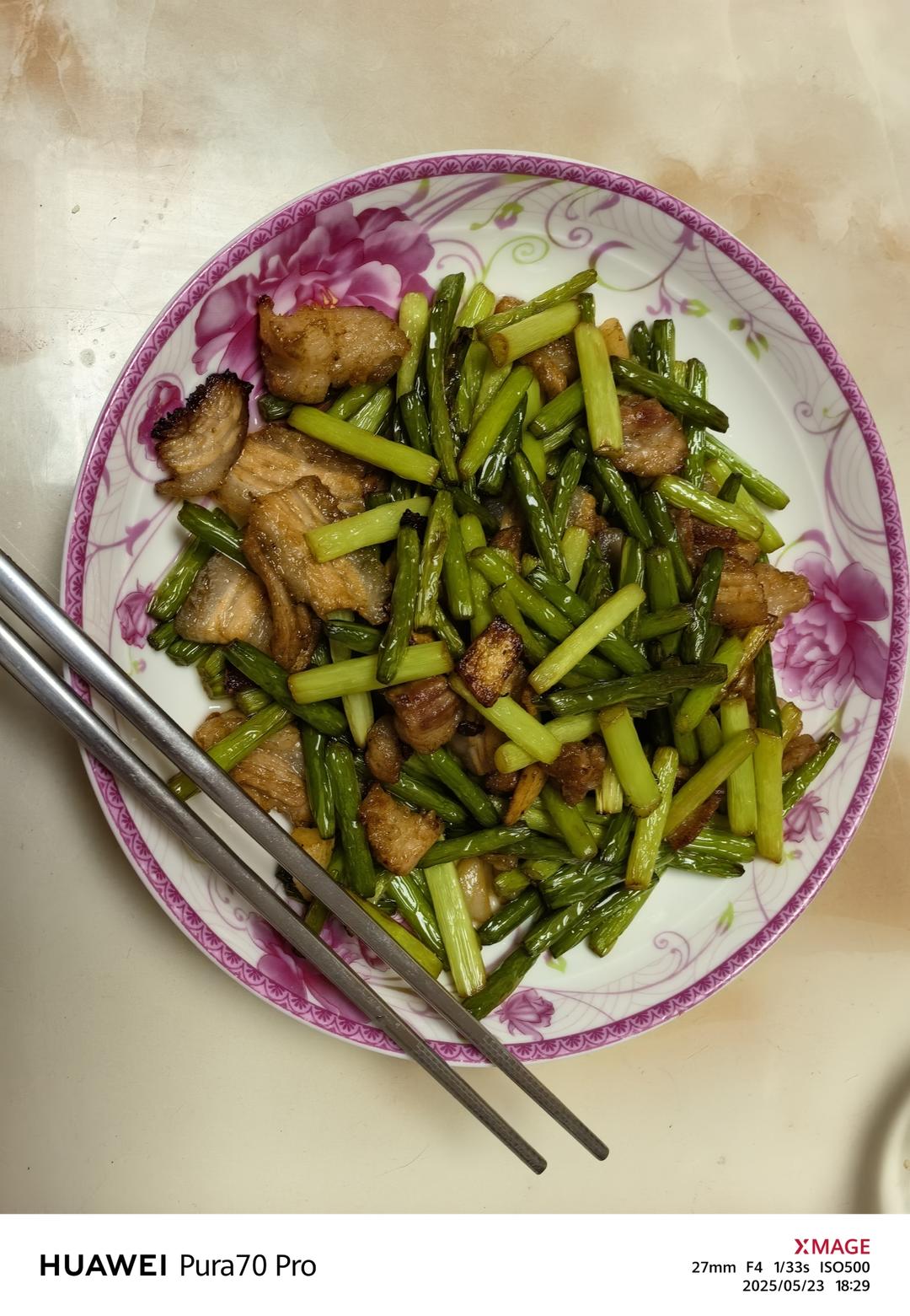 蒜苔鸡蛋炒肉