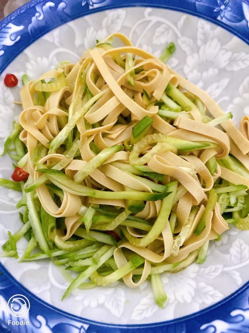 z冬雪er做的凉拌黄瓜豆皮
