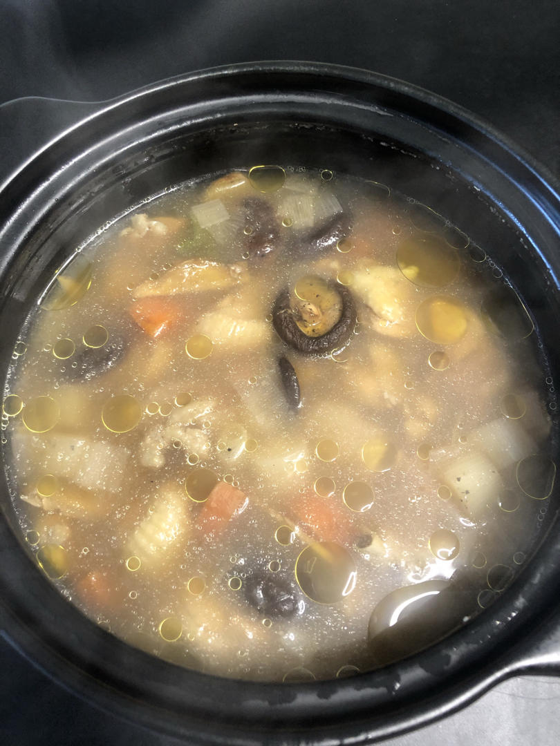超鲜香菇炖鸡汤