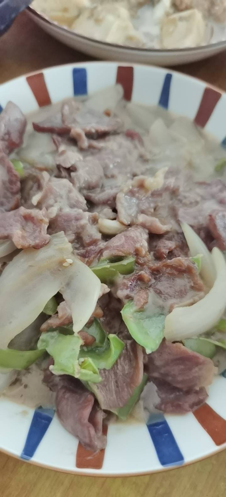 洋葱尖椒炒牛肉