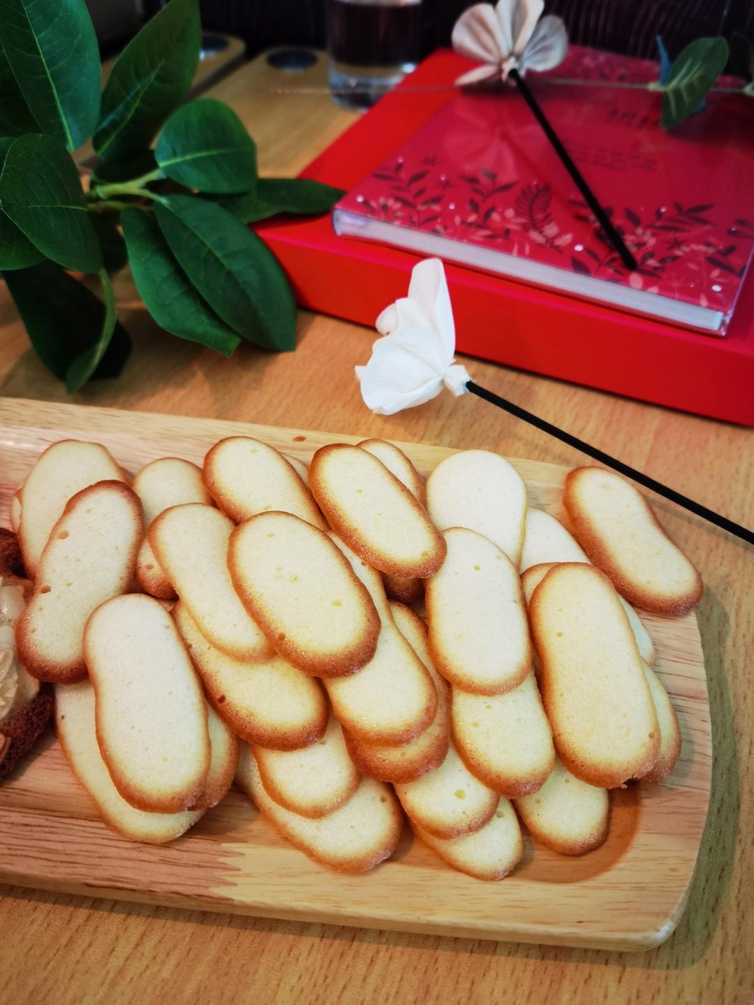 香脆法式经典猫舌头饼干|简单快手|消耗蛋白