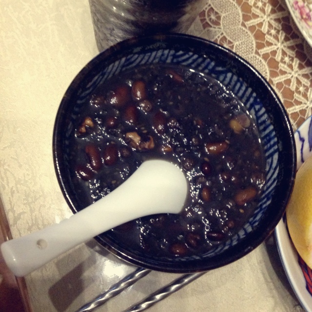 养生乌发黑豆粥