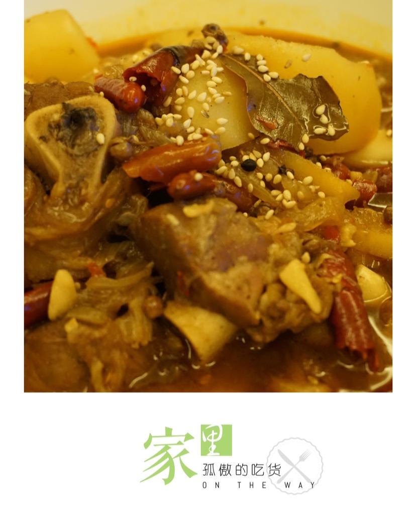 红烧炖带骨羊肉