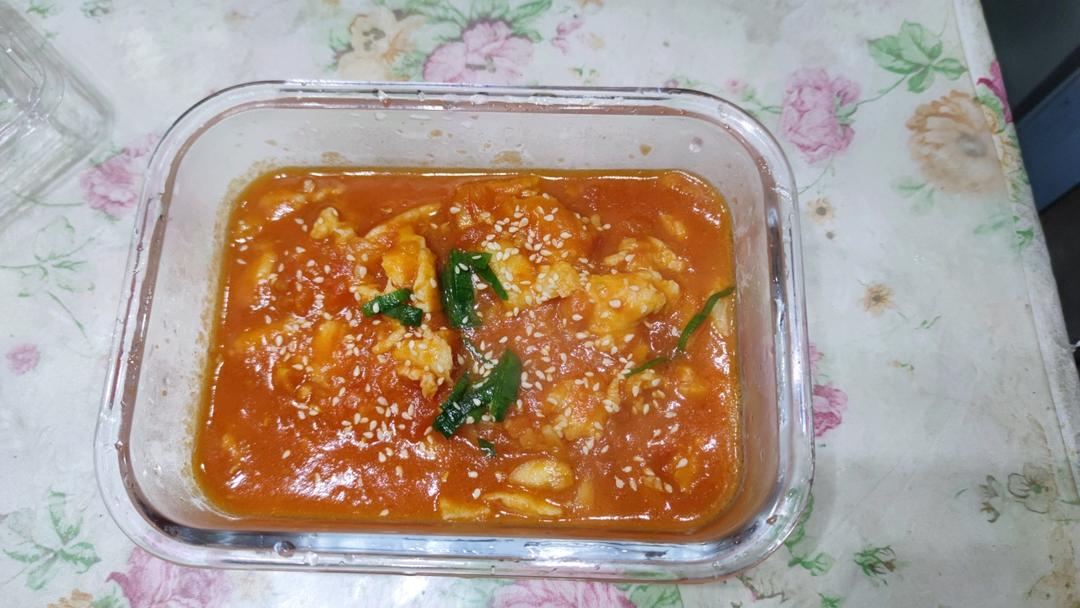 番茄鱼巴沙鱼（也可以用番茄龙利鱼），番茄酱汁超浓郁，营养又下饭！