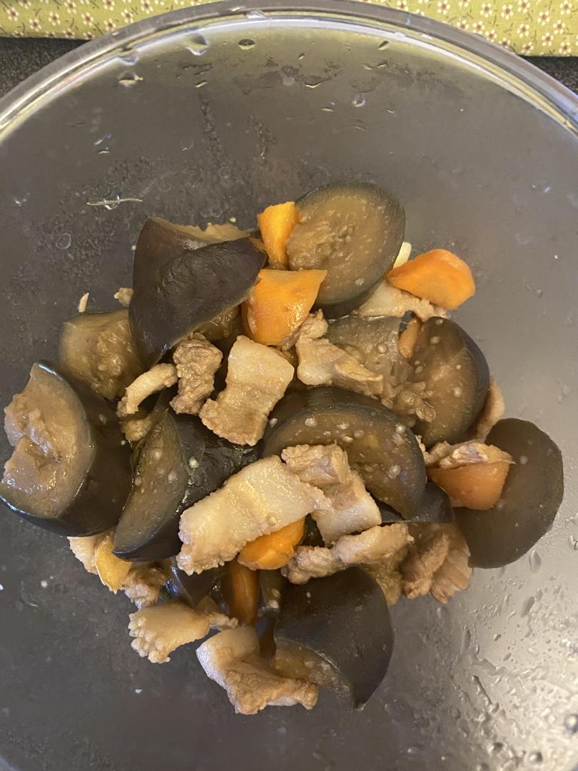 茄子萝卜炒肉肉