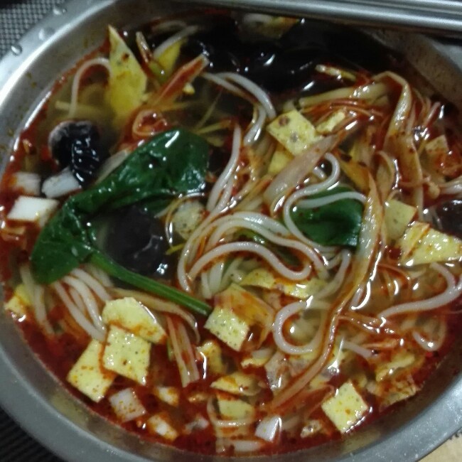 油泼辣子酸汤面