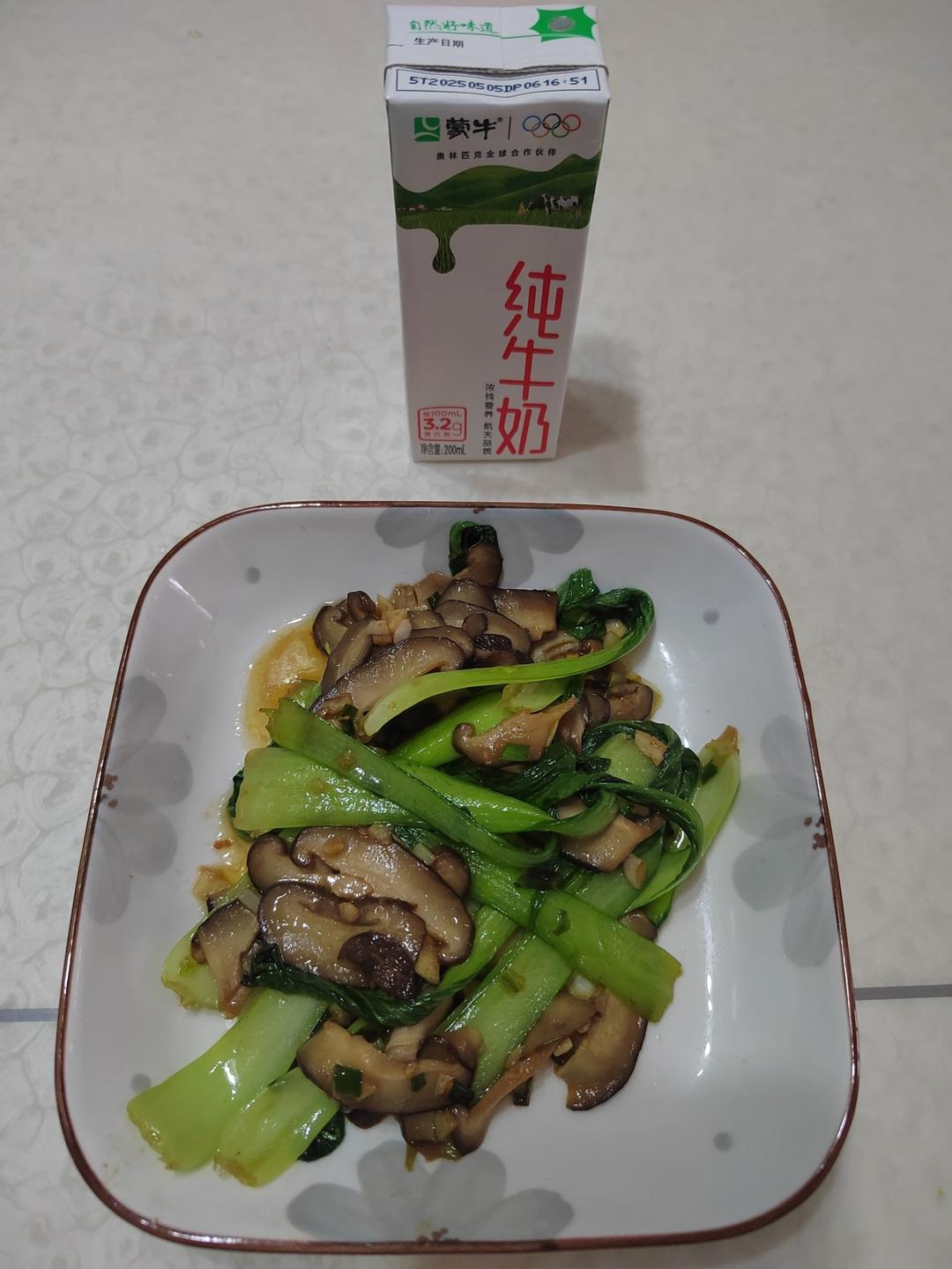 比肉还好吃的——蚝油香菇油菜