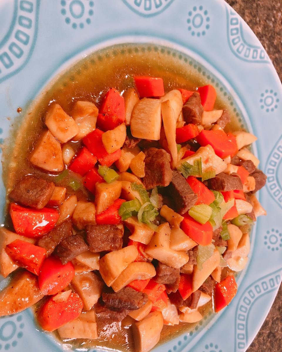 家常菜，杏鲍菇牛肉粒～
