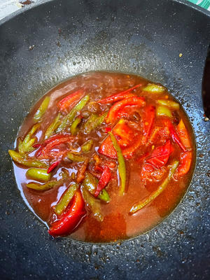西红柿焖鱼泡、黄骨鱼的做法 步骤7