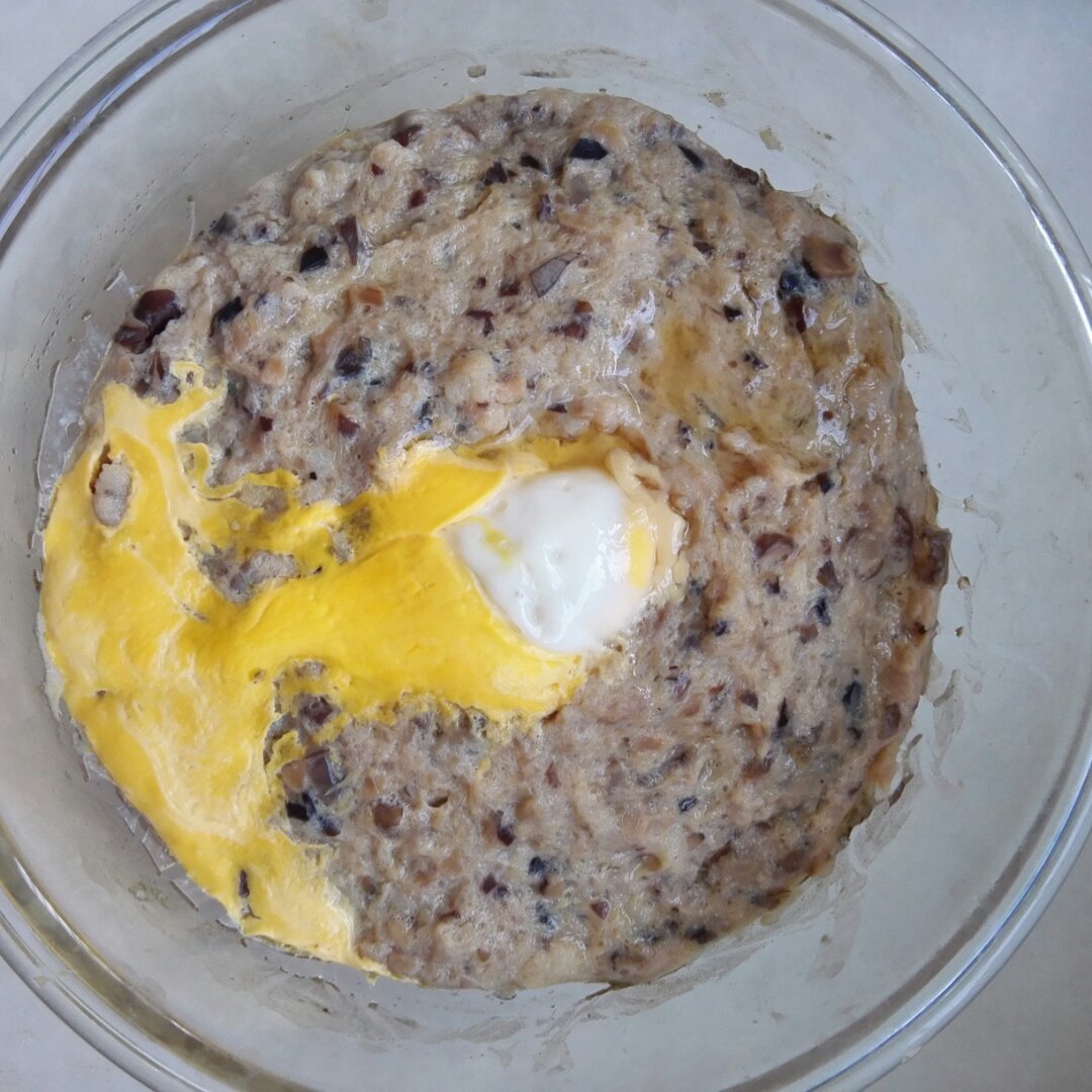 咸蛋蒸香菇肉饼