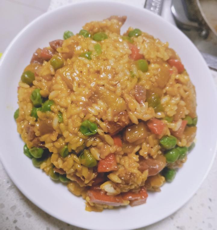 咖喱香肠饭的做法