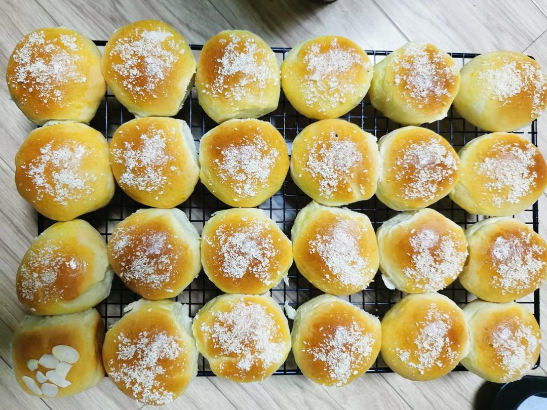 🥛超简单快手，柔软拉丝，一次发酵，牛奶小餐包