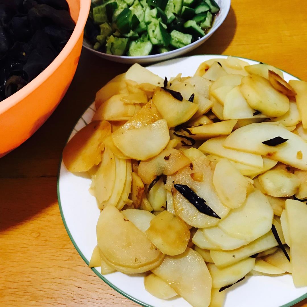 家常炒土豆片