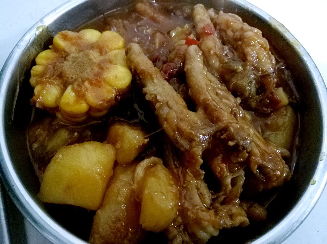 鸡爪煲