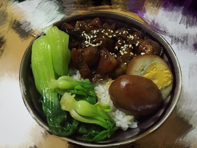 洋葱酥卤肉饭