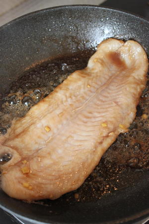 低脂海鲜料理--香煎照烧龙利鱼的做法 步骤2