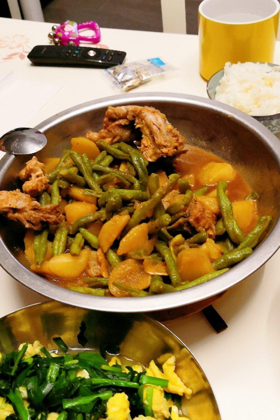 正宗排骨豆角土豆