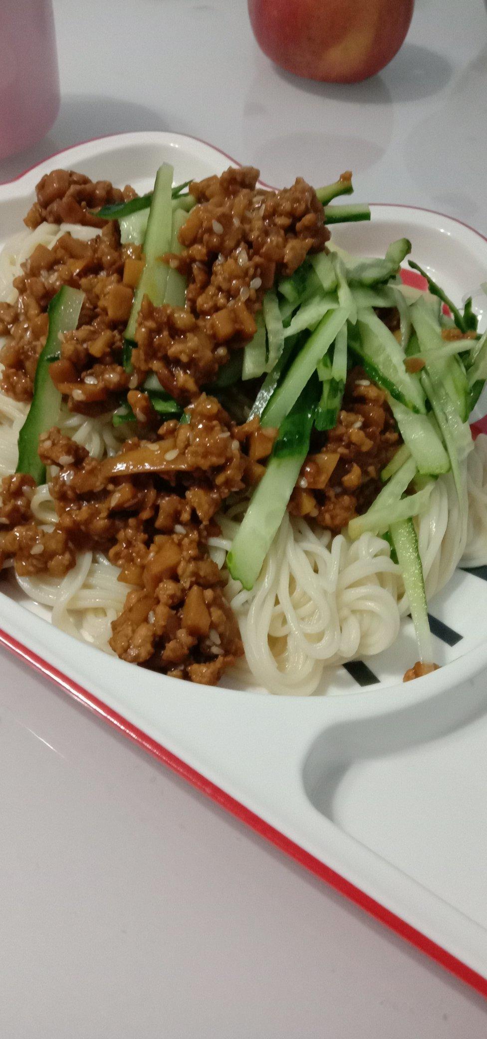 万能香菇肉酱下饭酱，香菇肉酱面，香菇肉酱盖饭