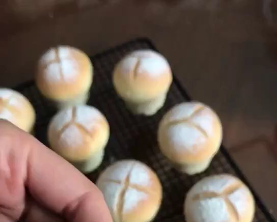 小蘑菇面包的做法 步骤12