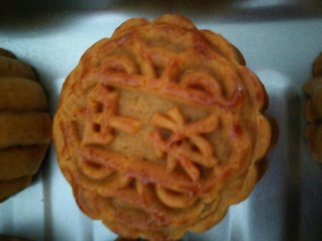 广式月饼——蛋黄莲蓉月饼