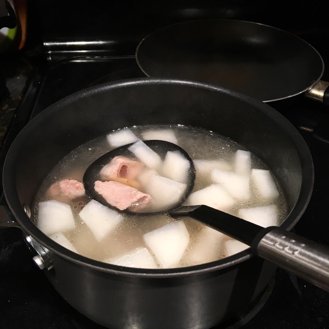 萝卜排骨汤