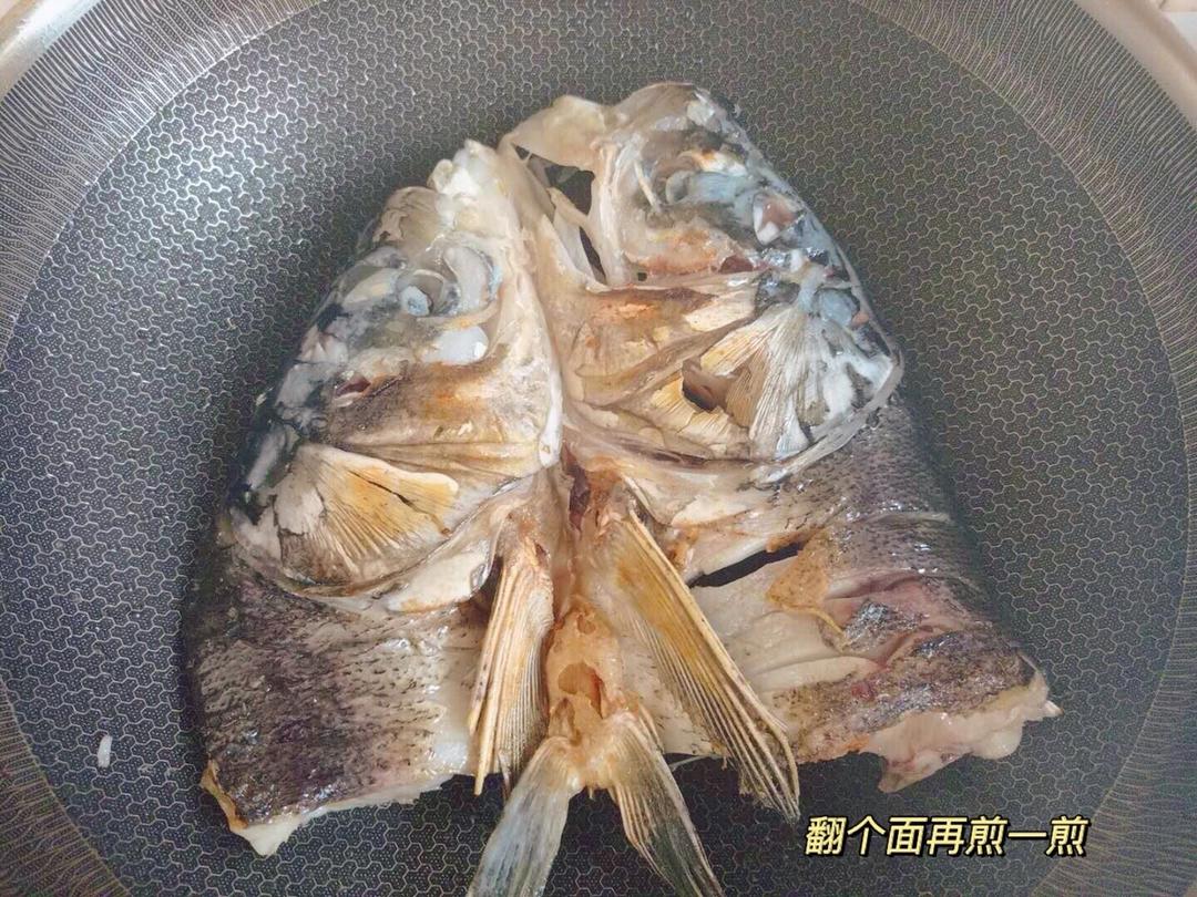 🌿紫苏🔥鱼头🐟的做法 步骤3