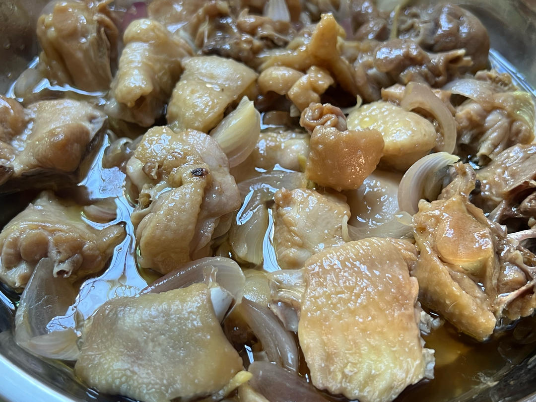 红葱头蒸鸡