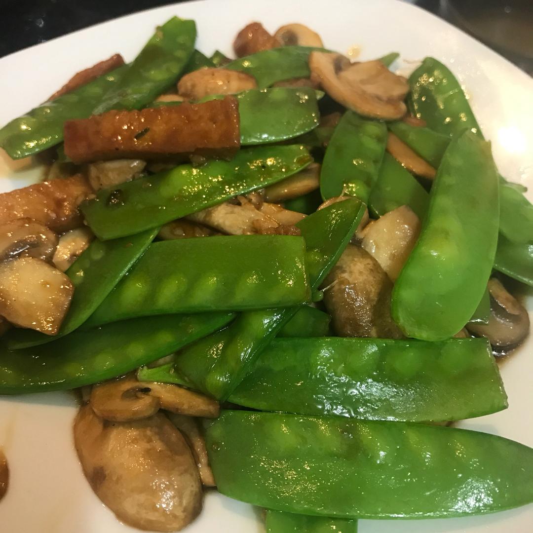 蒜香牛肉荷兰豆 Mongolian Beef