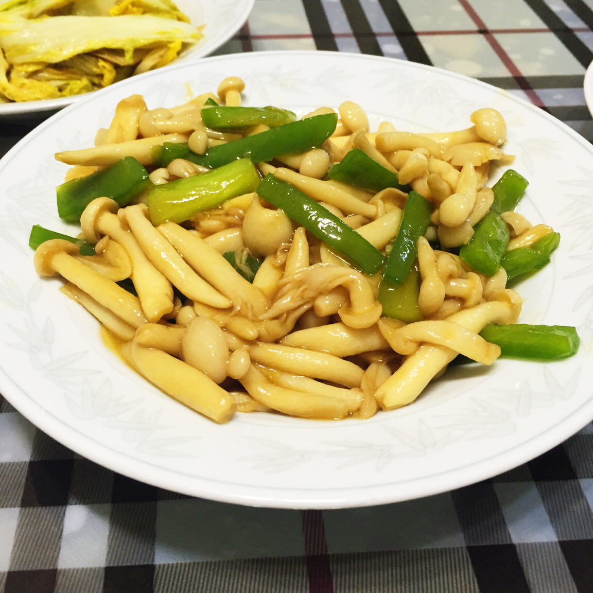 蚝油彩椒白玉菇