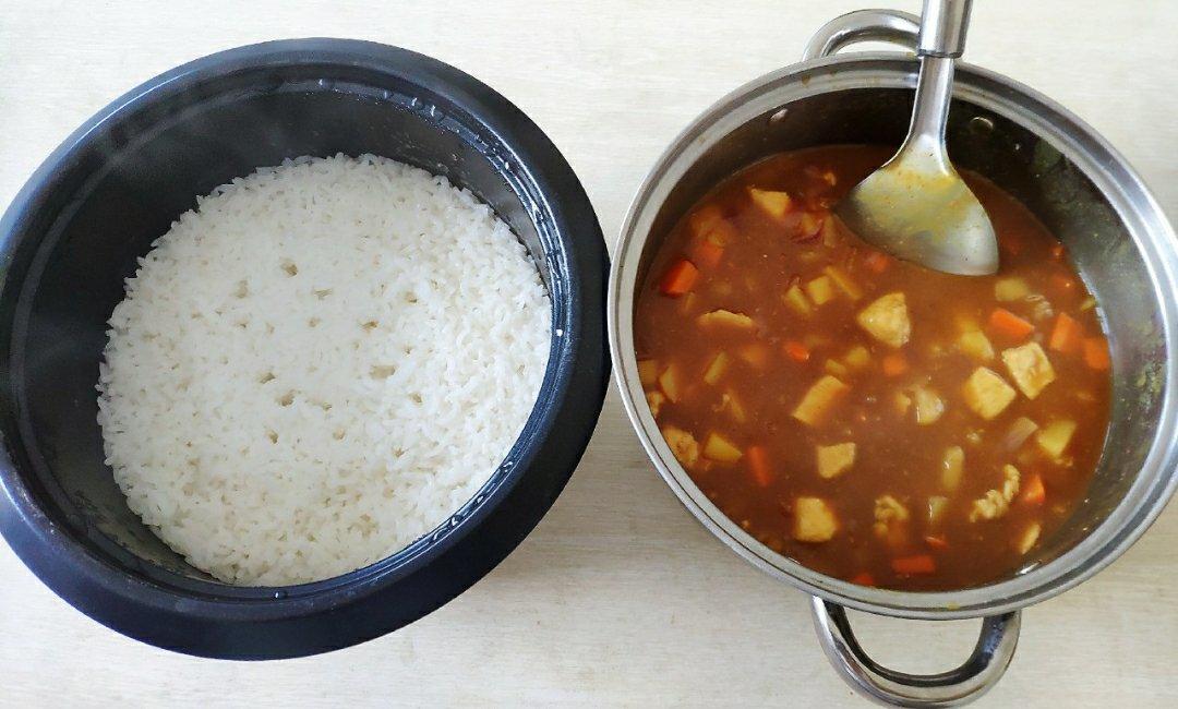 咖喱鸡肉饭