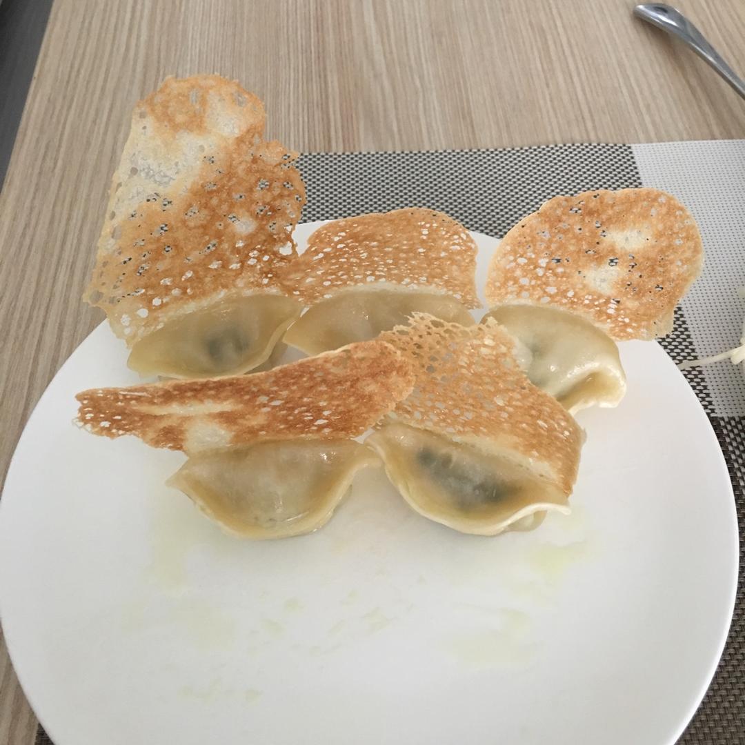 冰花蕾丝煎饺