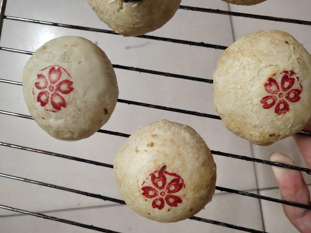 鲜肉酥皮月饼   五仁酥皮月饼 Moon Cakes