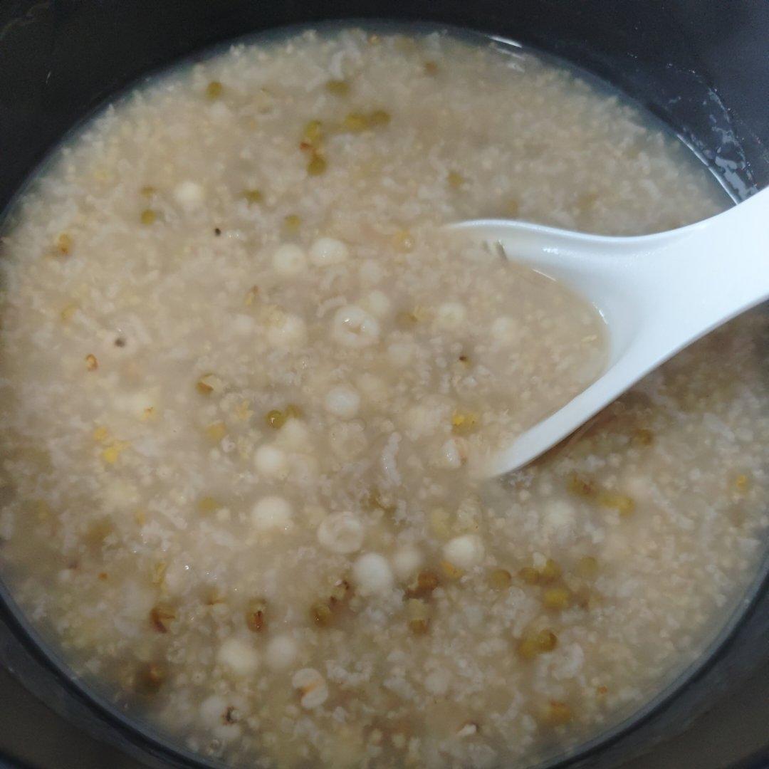鸡头米绿豆粥