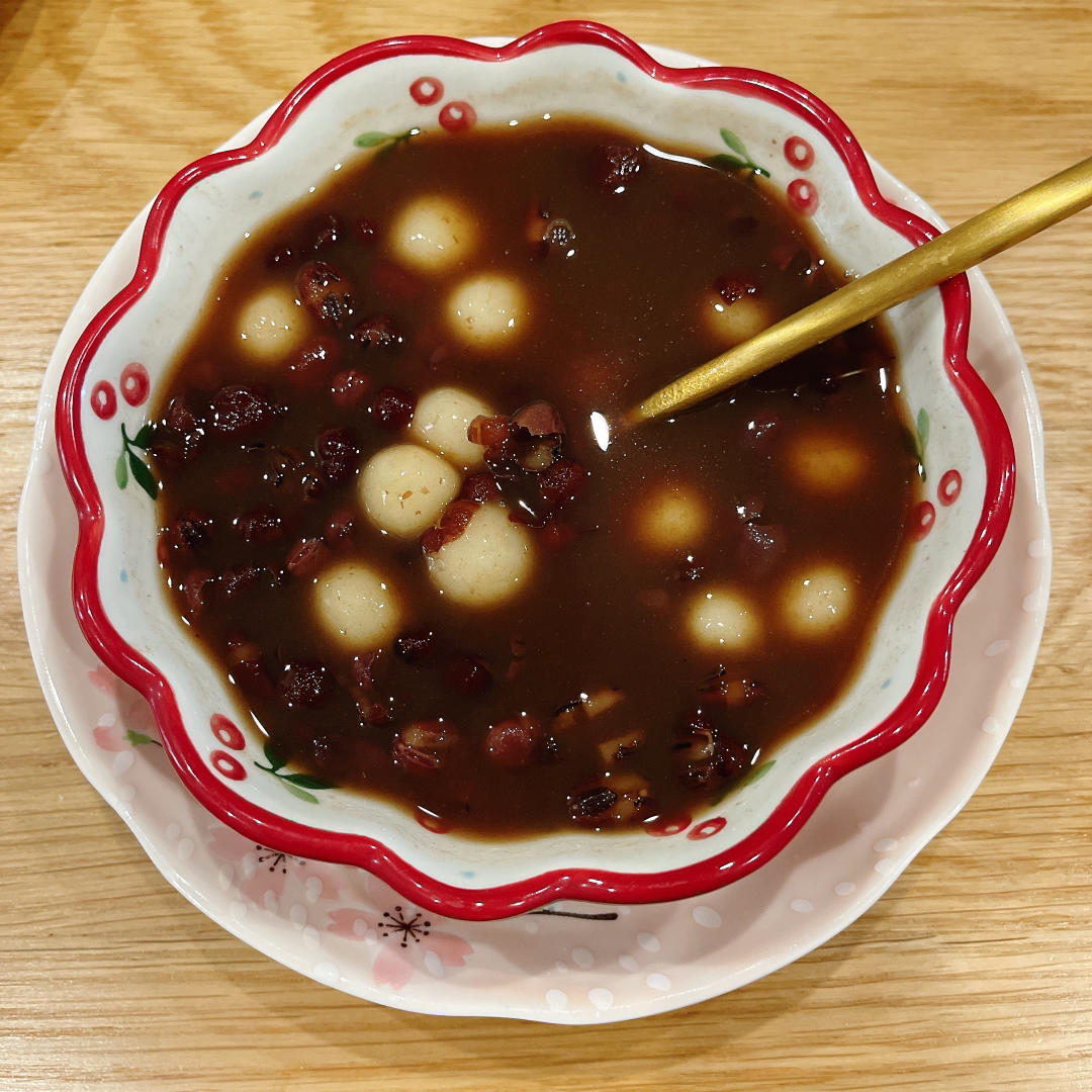 红豆糯米小丸子小汤圆——如何在5分钟内搓好一盘小丸子