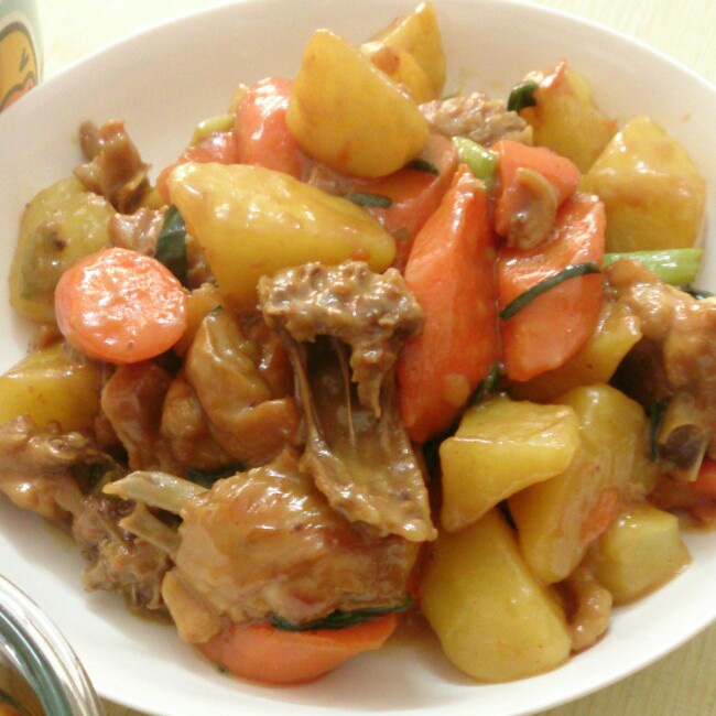 胡萝卜土豆烧鸡翅