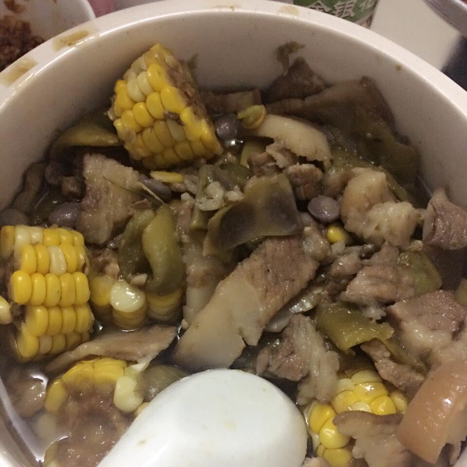 五花肉炖东北油豆角，秋季限定美味～
