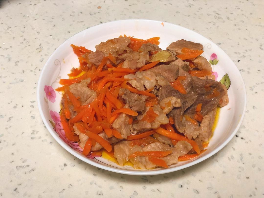 胡萝卜炒猪肉