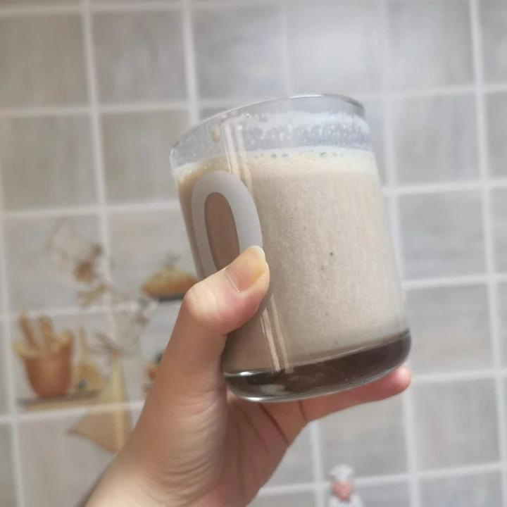 『巨巨巨好喝』香蕉可可奶昔|完美搭配