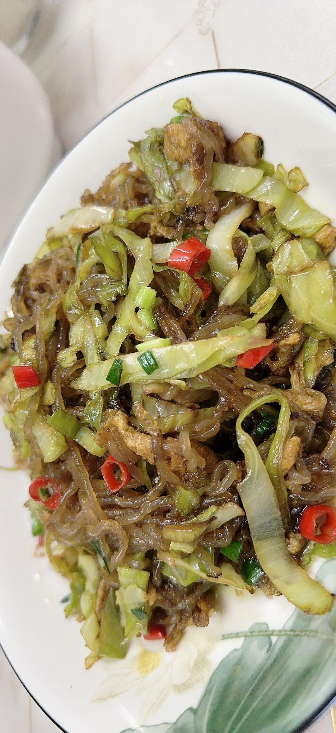 包心菜炒红薯粉丝