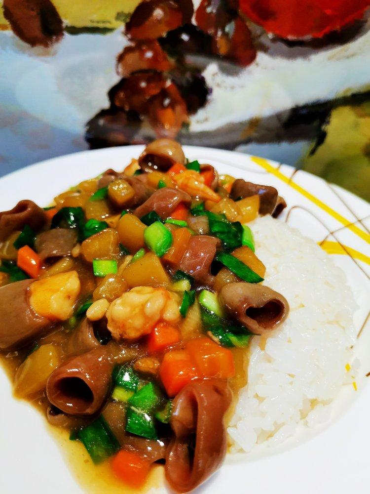 〈海肠捞饭〉，味道不用说。欣小厨 😉