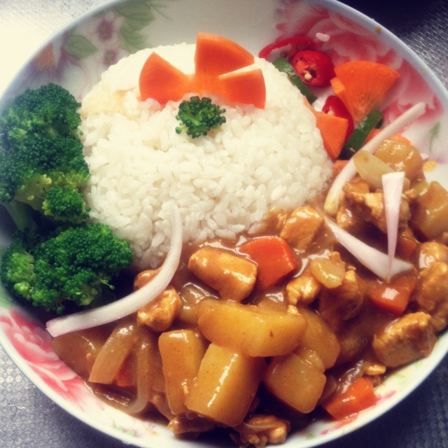 零失败日式咖喱鸡肉饭！！最正宗日本家庭做法！简单又好吃！