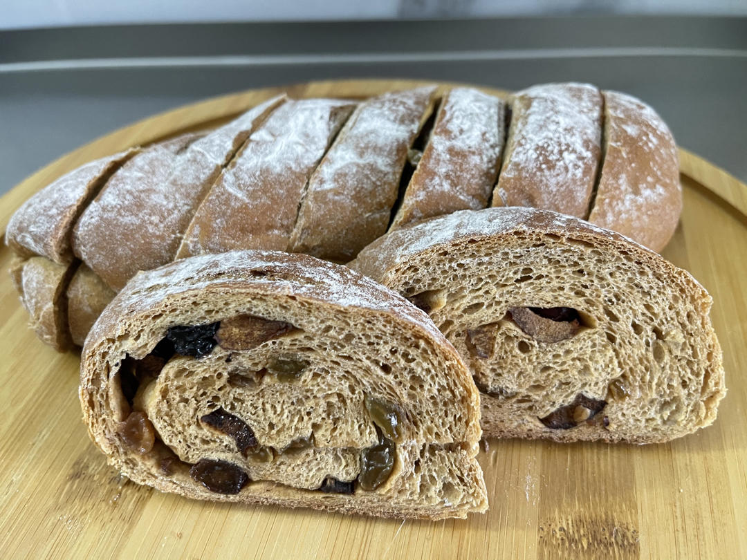 减脂全麦坚果面包