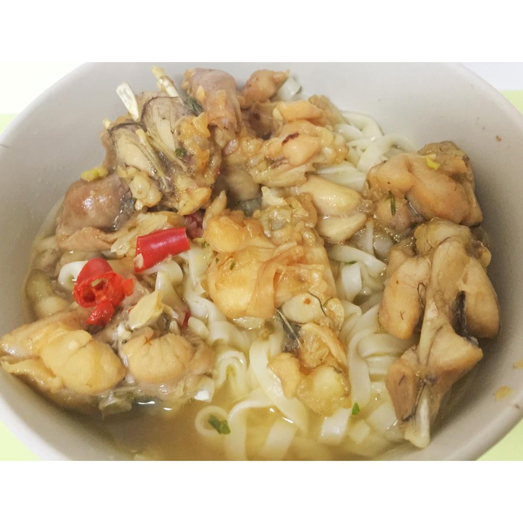 哈灵面馆的牛蛙面or饭浇头