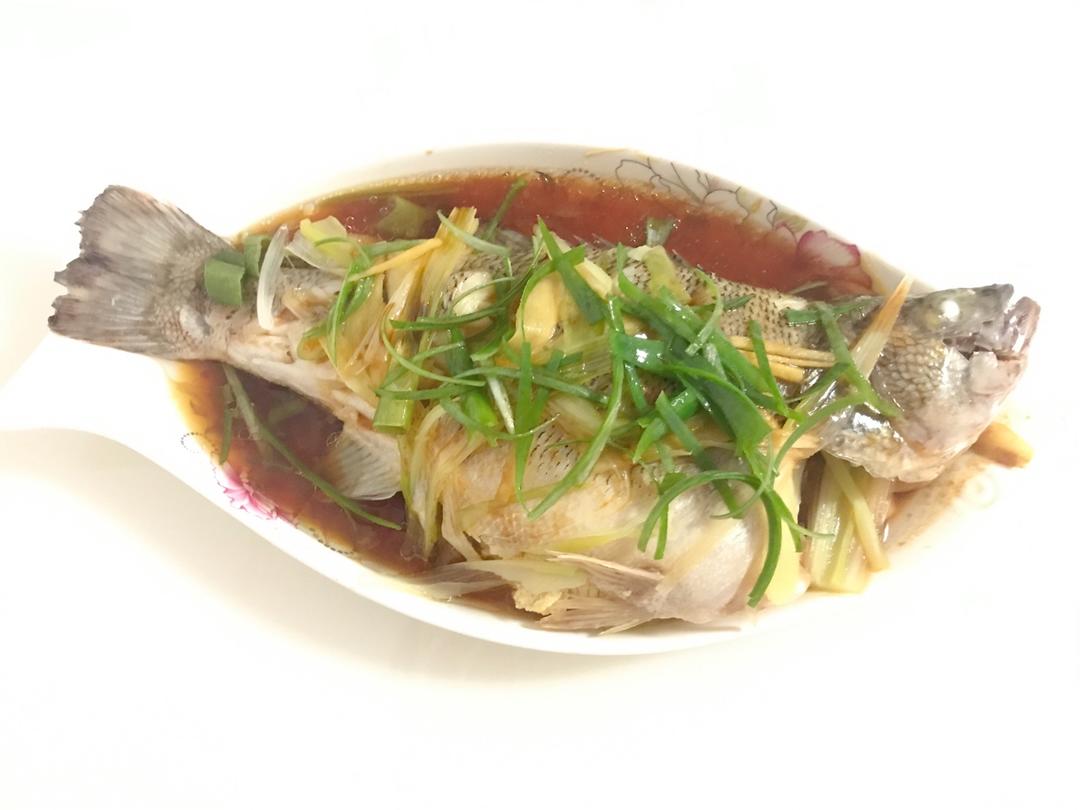 新手零失败的清蒸鲈鱼